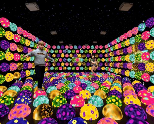 Interactive Projection Game with 10+ Players Capacity Featuring 1080P Projector and 30,000-hour Lifespan